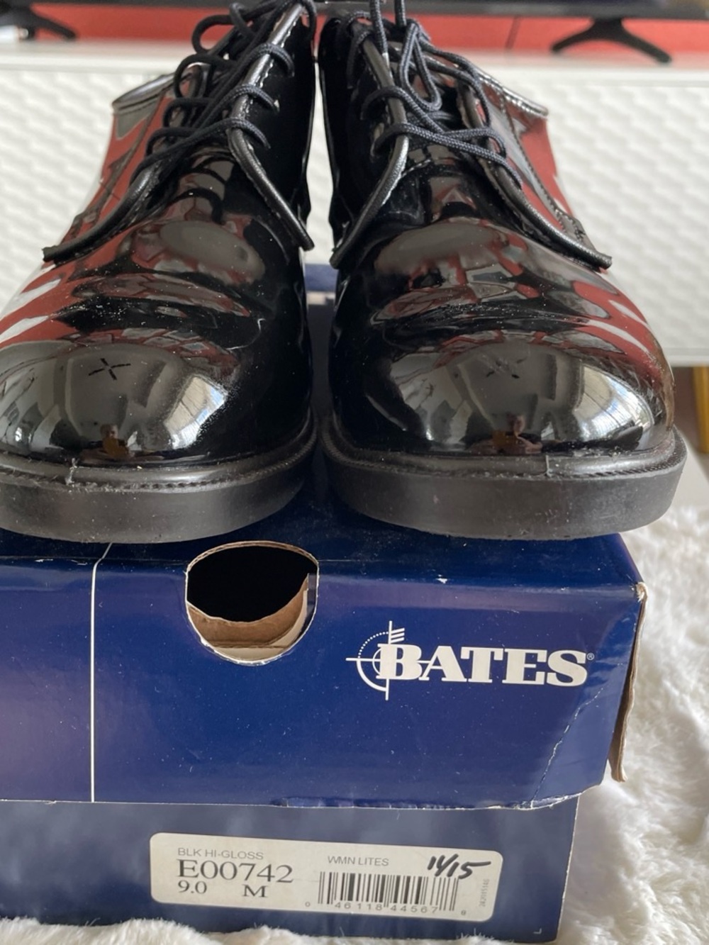 Bates women’s Black Patent Leather Lace-Up Oxfords